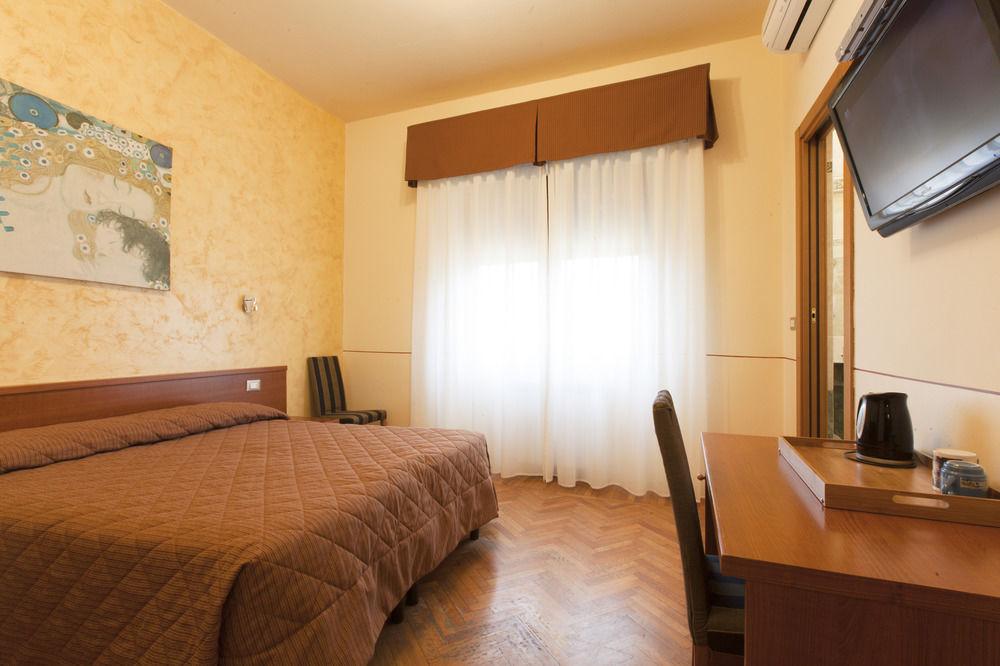 Hotel Ester Florencia