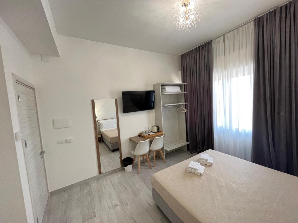Ester Hotel 3*