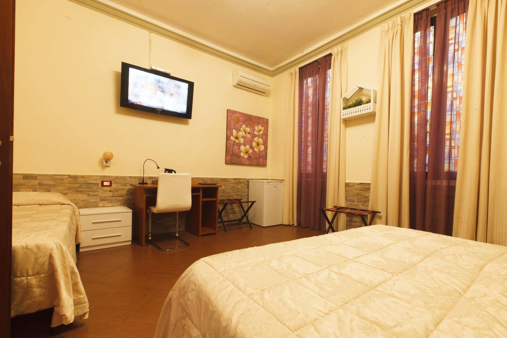 Ester 3* Florencia